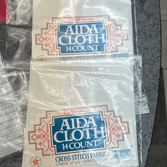 Embroidery Floss Lot with Cross Stitch Fabric - Picture 6 of 13